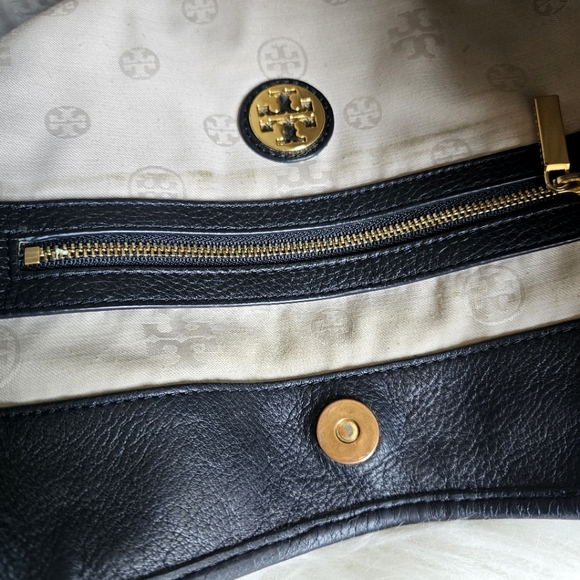 Tory Burch black leather purse - Picture 9 of 12